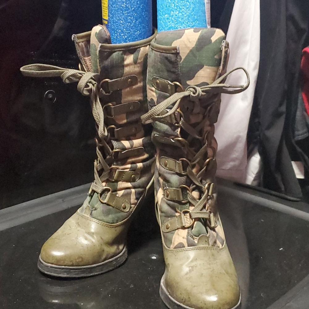 Bumper Boots